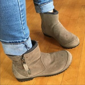 Sorel gray ankle boots